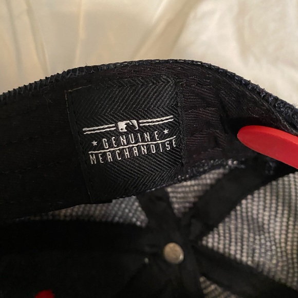 Boston Red Sox baseball hat - adjustable. NEW - Picture 5 of 5